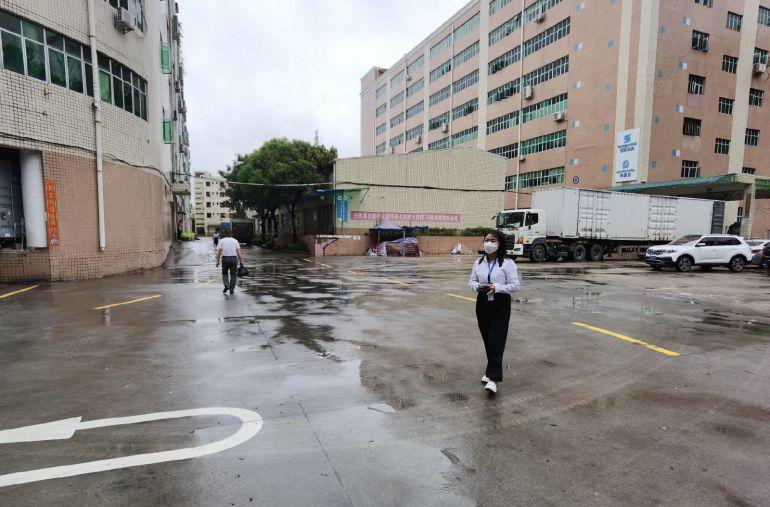 布吉工业园厂房仓库一楼1500平带卸货平台！离地铁口300米