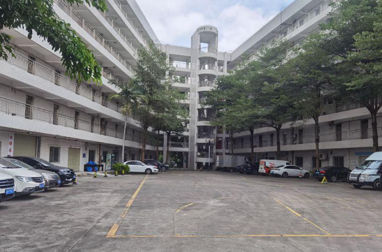 布吉上水径新出单一层1楼5600平带一排卸货平台有港车码出租