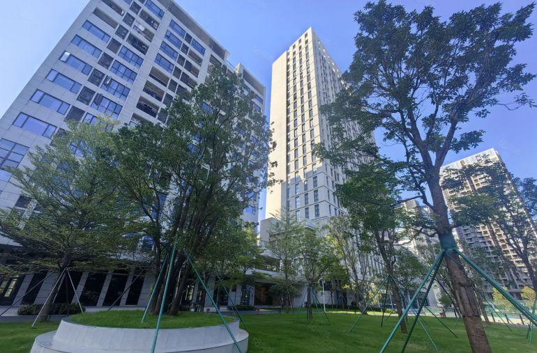 布吉科技园新出精装修厂房2000平方带现成前台水电齐全