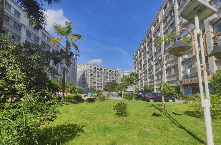 吉华街道厂房200平起租，形象好主干道旁，房东帮免费装休