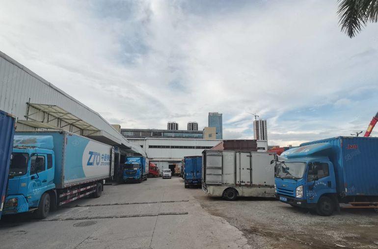 布吉高速口红本现成冻库配送物流仓厂房一楼无转让费