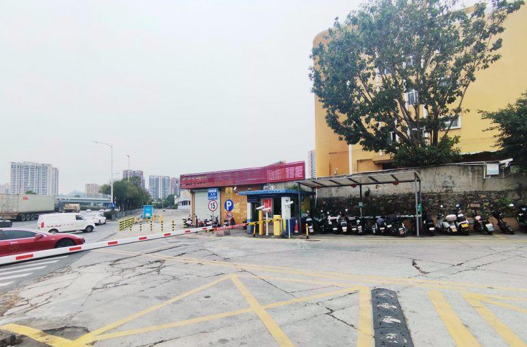 布吉丹竹头物流园厂房出租一楼仓库出租可分租小面积主干道边上