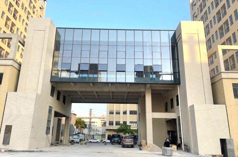 布吉丹竹头地铁口近高速路口大型工业园区4000平500平起分