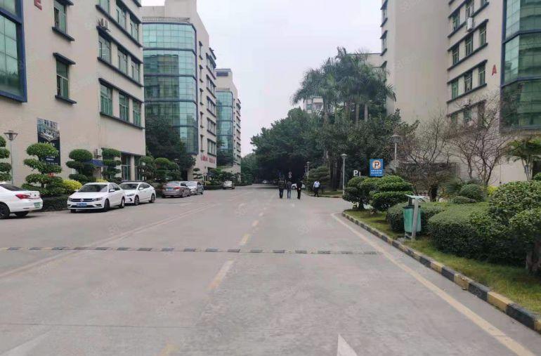 布吉石芽岭地铁口原房东工业园楼上500平带装修厂房出租