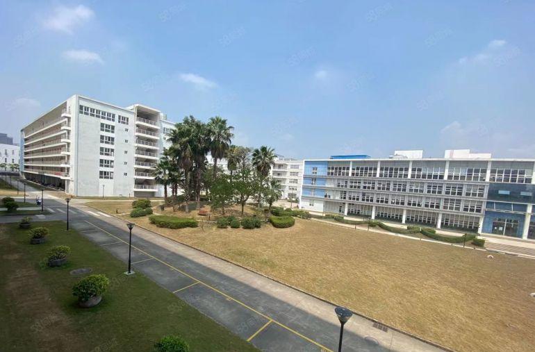 低价出租！布吉丹竹头工业园楼上新出1200平可精装修仓库厂房