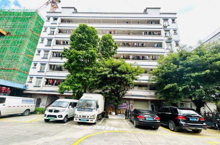 布吉甘坑1600平厂房原房东低价出租 园区空地大 配卸货平台