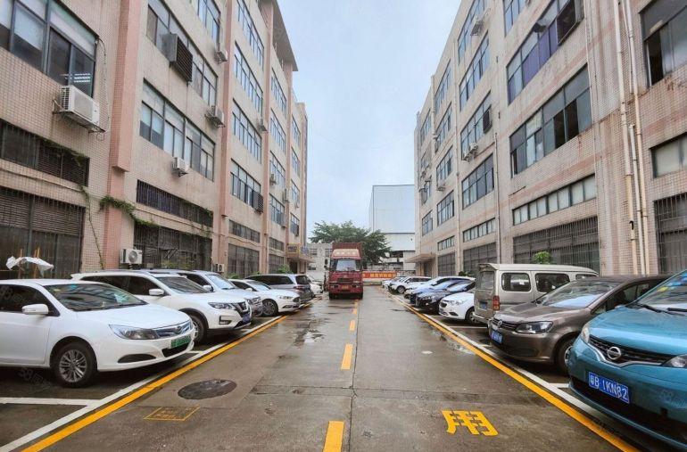 布吉百鸽笼新出精装修厂房1500平实际面积出租可以分租