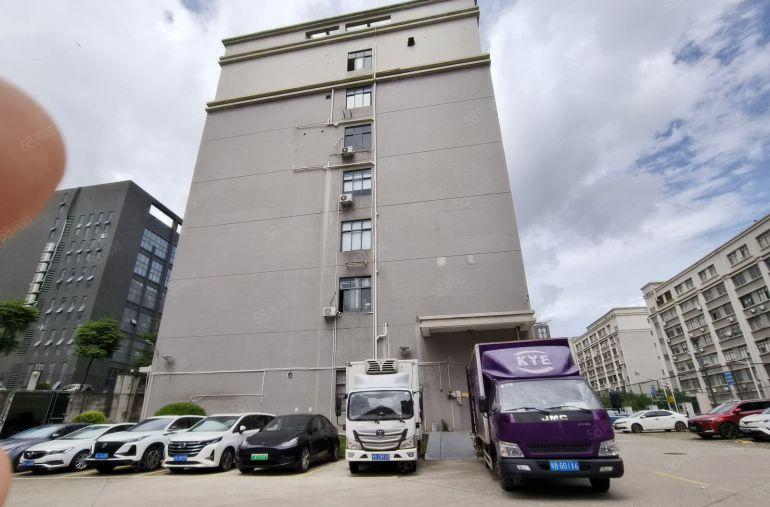 龙岗布吉上李朗地铁口工业区厂房仓库出租1500平带卸货平台