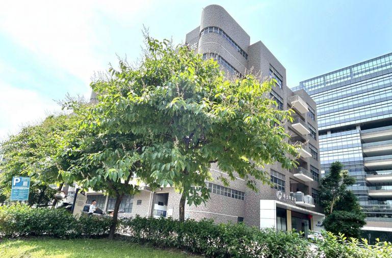 布吉白鸽笼地铁口 原房东600平 精装修 厂房仓库出租