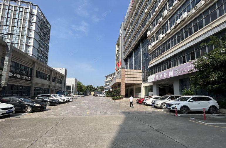 布吉李朗地铁口原房东2088平厂房仓库出租，精装办公室。