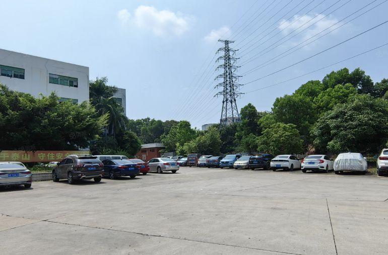 布吉上李朗地铁站高速出口旁边整栋厂房4层12000平方可分租