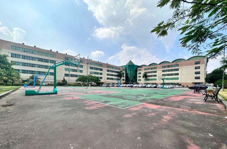 布吉花园式厂房楼上1000平带装修出租，可分租 两部3吨货梯