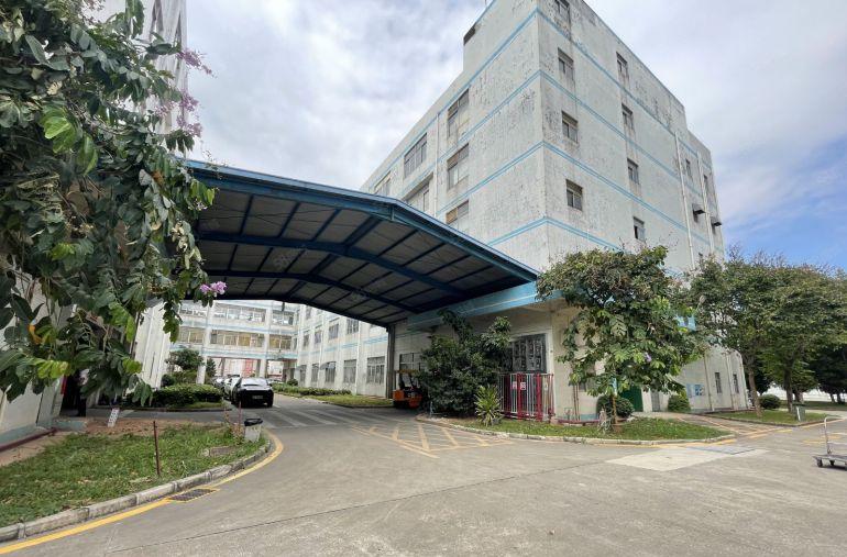 布吉丹竹头大型工业园新空出楼上1000平带装修办公室厂房出租