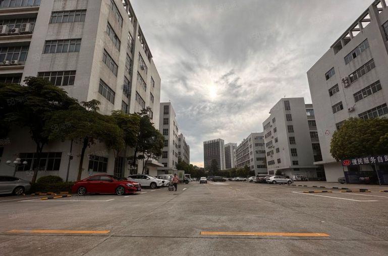 布吉联创科技园厂房1103平出租，带装修，可办环评可申请补贴