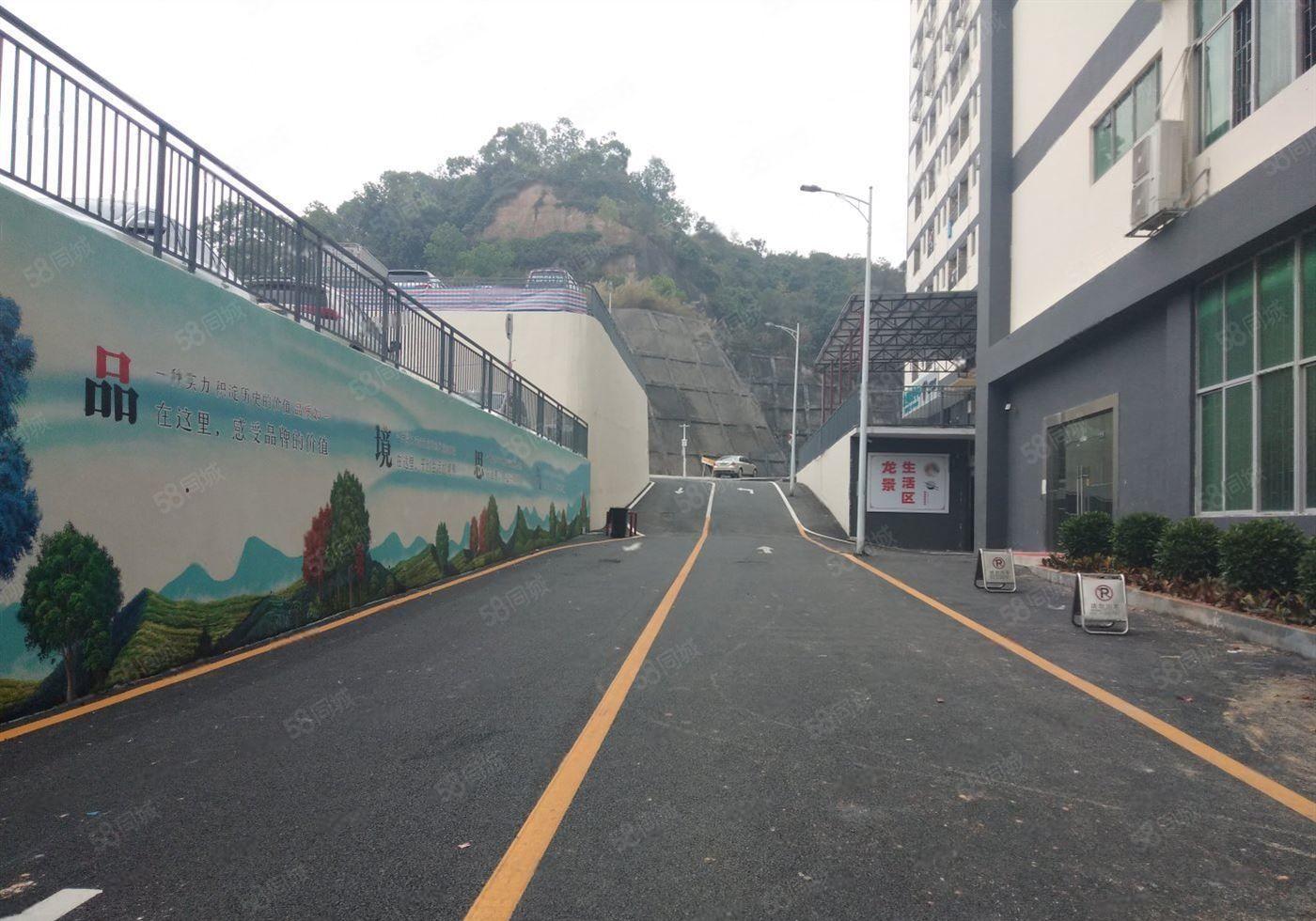 布吉李朗原房东厂房1000平可分租高速出入口空地大200起租