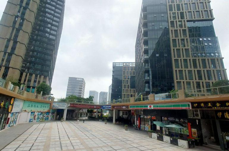 布吉李郎地铁口开发商直租整层1740平精装办公仓库出租