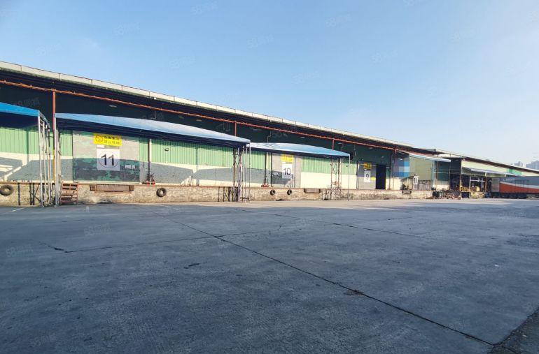 龙华新区机荷高速口主干道边大型物流仓库，12000平，低价租