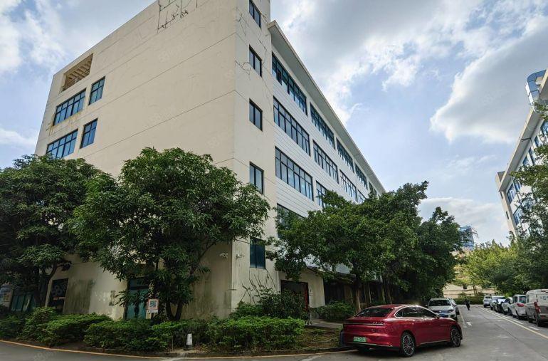 免租三个月布吉上李郎地铁站原房东楼上2000平精装修厂房出租