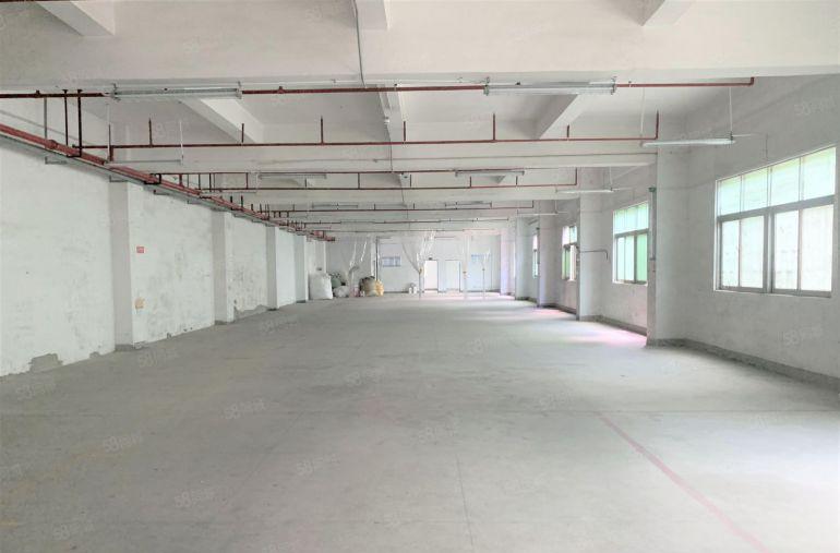 布吉丹竹头地铁口原房东工业园楼上880平带装修仓库厂房出租