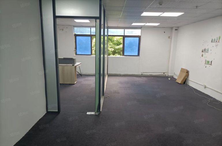 南岭科技园带装修厂房出租160平1加1格局