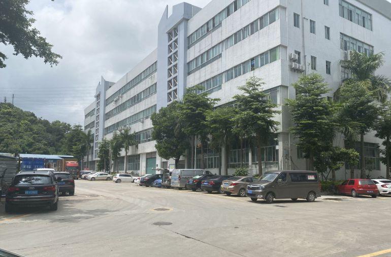 布吉南岭龙山工业区特价厂房仓库800平出租精装修可分租