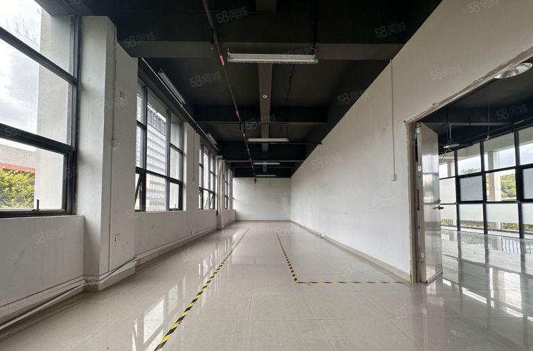 布吉李朗电商生产办公厂房1000平出租，带现成装修和空调