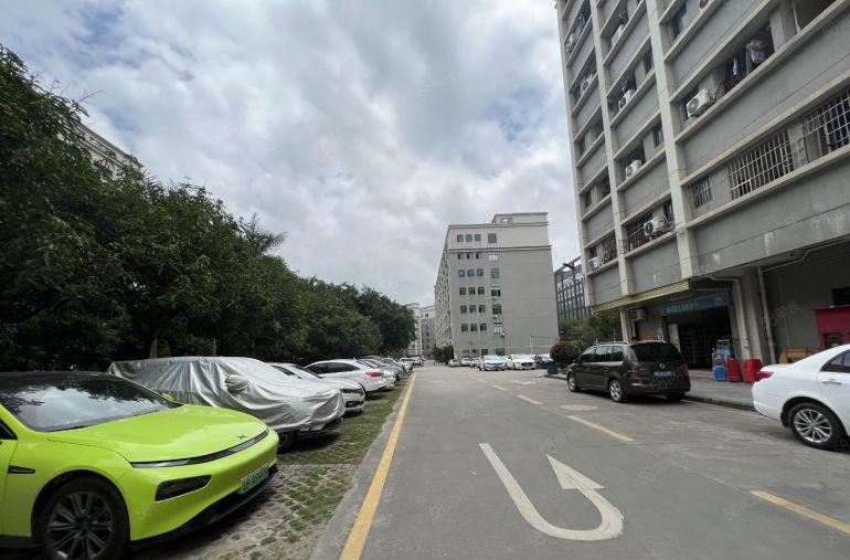 布吉上李朗地铁口原房东实际面积1480平方厂房出租带卸货平台