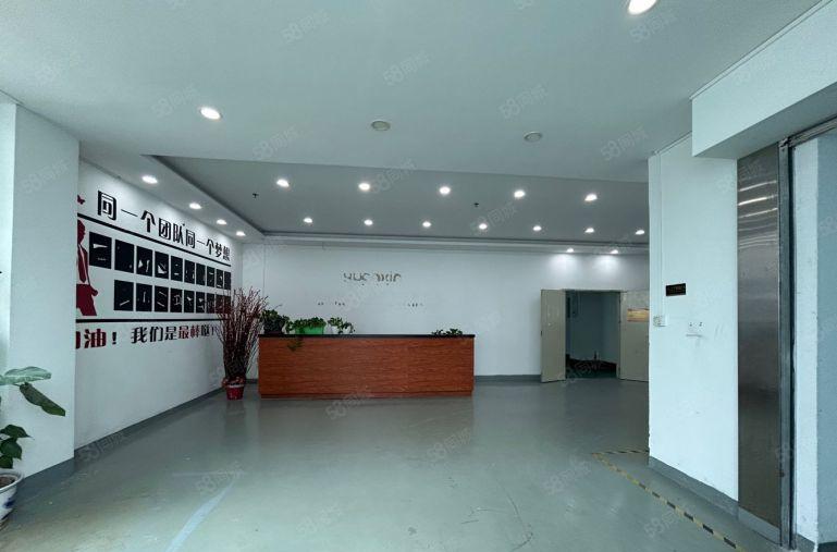 布吉石芽岭新出厂房1380平，精装电商办公仓库出租