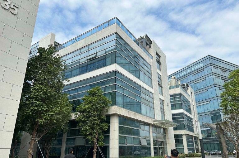 石芽岭地铁站开发商三层小独栋2100平有红本可申请补贴