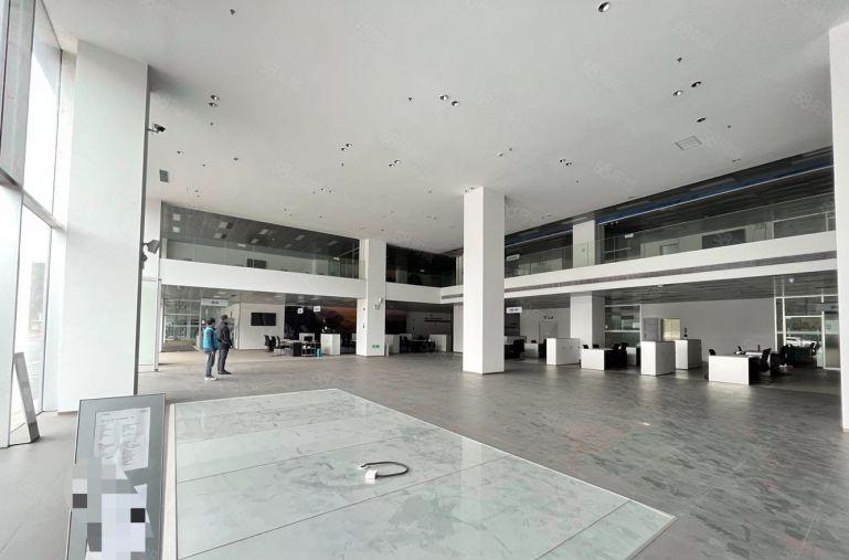 布吉4S店现成装修9000平大路边展示面好价格好谈