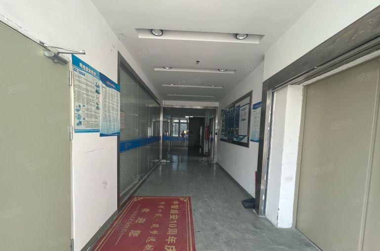 布吉长龙地铁站电商厂房仓库出租800平 大小可分租