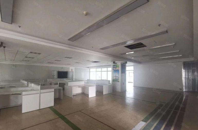 布吉上水径本地佬厂房精装1000平出租，好招工，拎包入驻