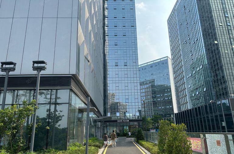 布吉石芽岭地铁站科技园全新红本厂房1000平可申请补贴可分租