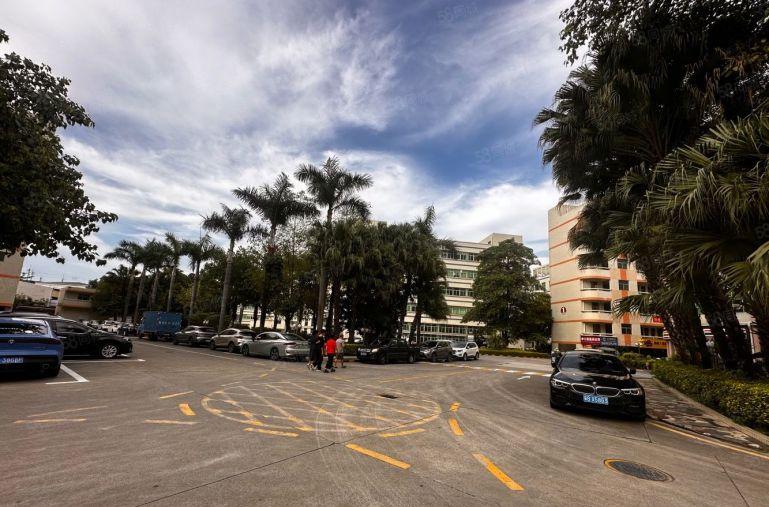 布吉联创科技园楼上厂房仓库1000平出租，带现成装修可分租