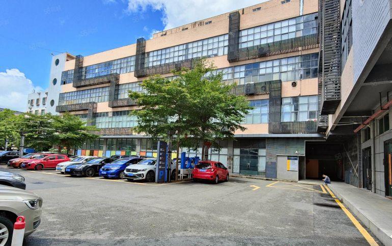 布吉大芬地铁口带装修一楼二楼1000平厂房出租可分租20元起