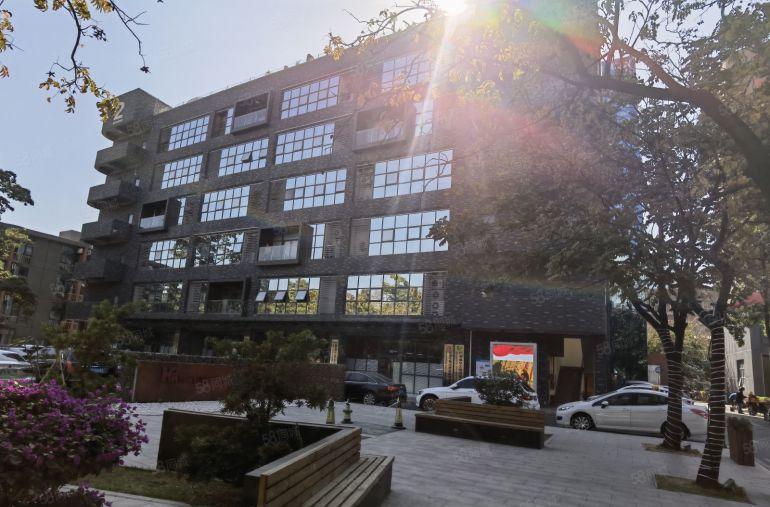 低价布吉精装修200平500平5000平厂房出租可仓库办公室