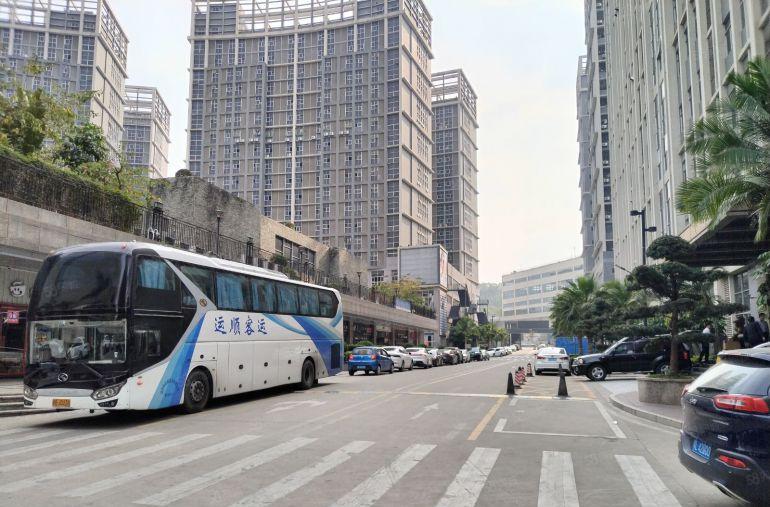 布吉李朗珠宝园新出楼上500平带装修办公室厂房出租 可分租