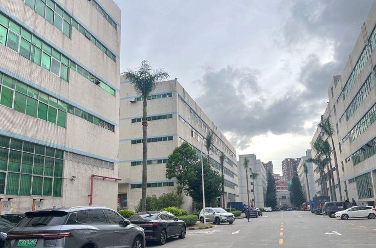 布吉秀峰工业区楼上800平厂房仓库出租 100平起租