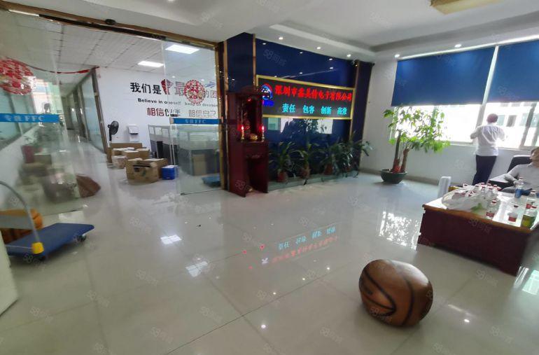 22元起租布吉地铁站新出一手房东楼上2200平厂房出租可分租