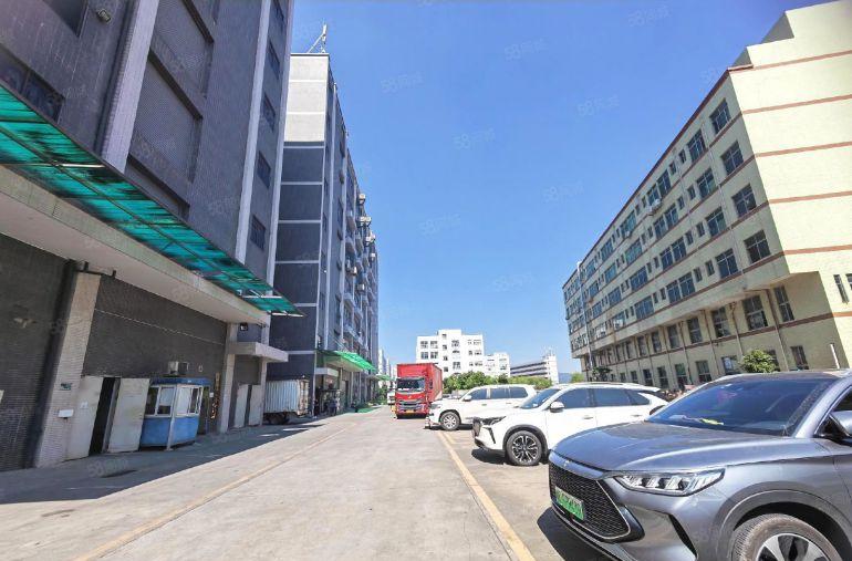 光明地铁口原房东楼上1100平方三吨大货梯精装修办公室出租