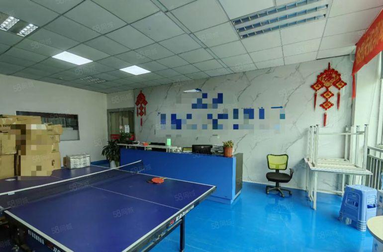 公明107国道旁厂房招租3楼900，车间全新地平漆，好招工