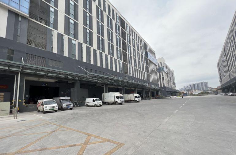 免租4个月光明国企地铁口红本厂房出租685平可申请补贴20元