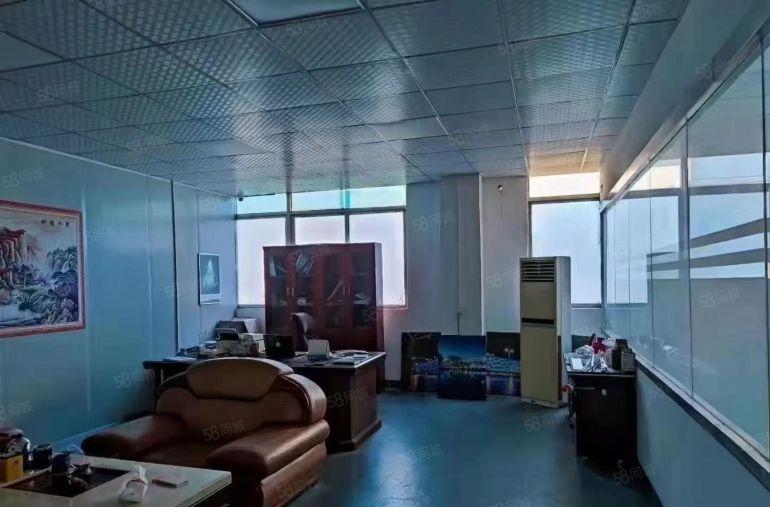 光明地铁口附近厂房，带装修，南北通透，直接拎包入住