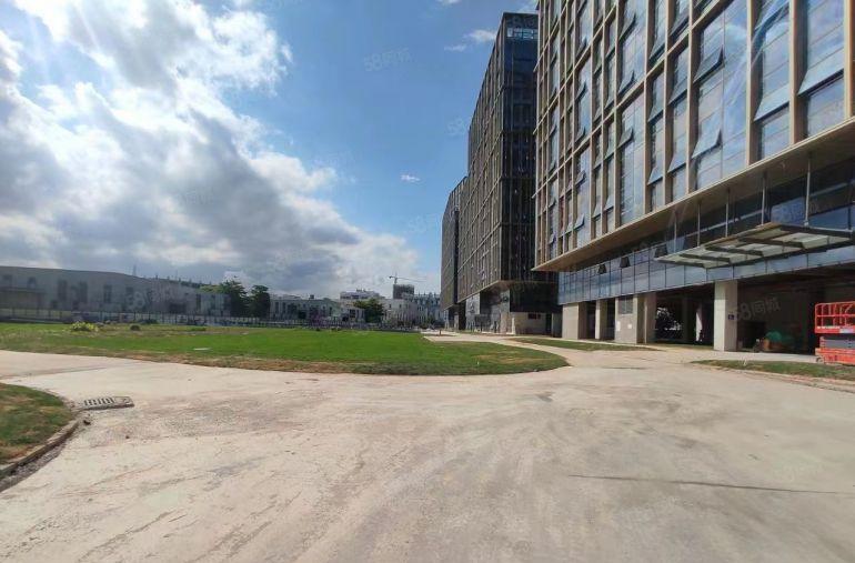 免租高达6个月光明公明薯田埔地铁口南光高速口附近全新玻璃幕墙