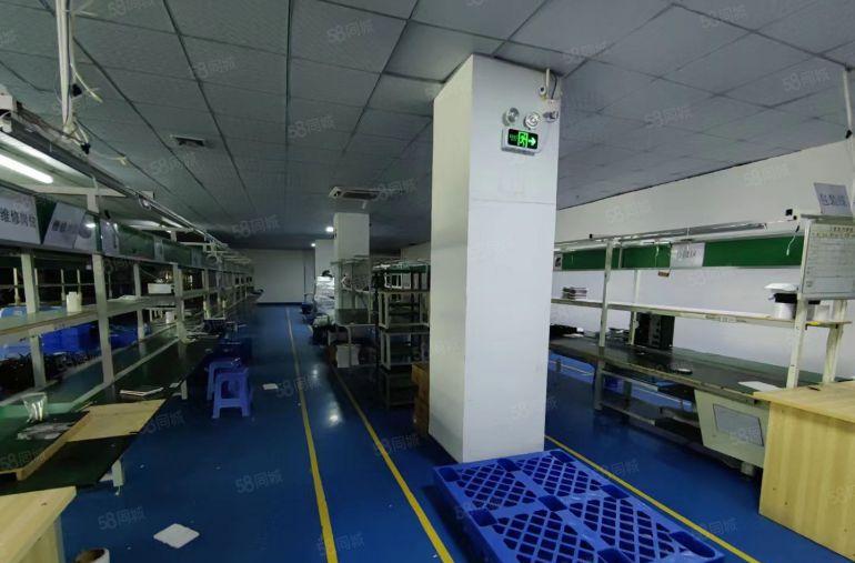 公明107国道旁厂房招租3楼900，车间全新地平漆，好招工