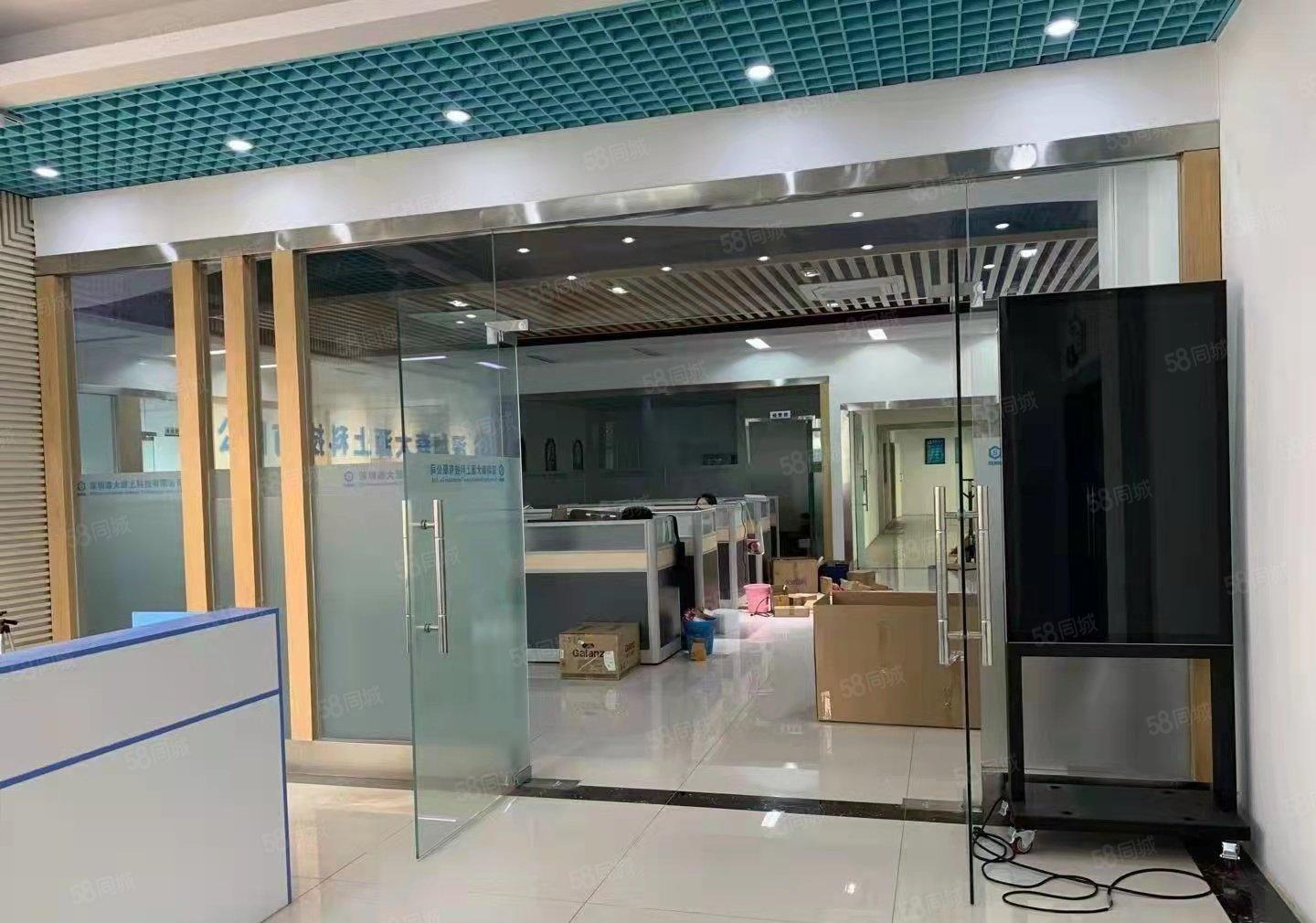 光明新出豪华装修厂房出租，1460平，园区形象好，停车位充足