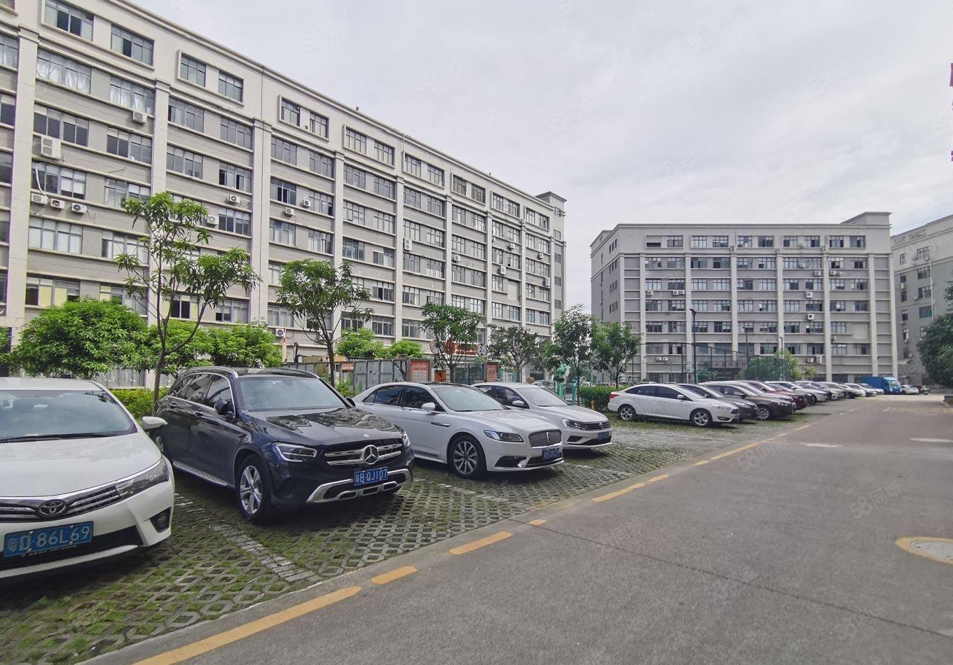 公明新出原房东一楼1788平精装修水电齐全随时入住可分租