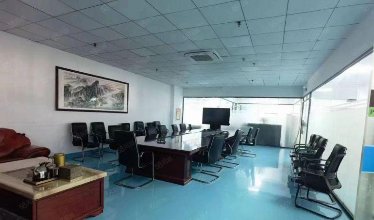 光明村委厂房出租4500平车间干净明亮适合电子，设备，显示屏