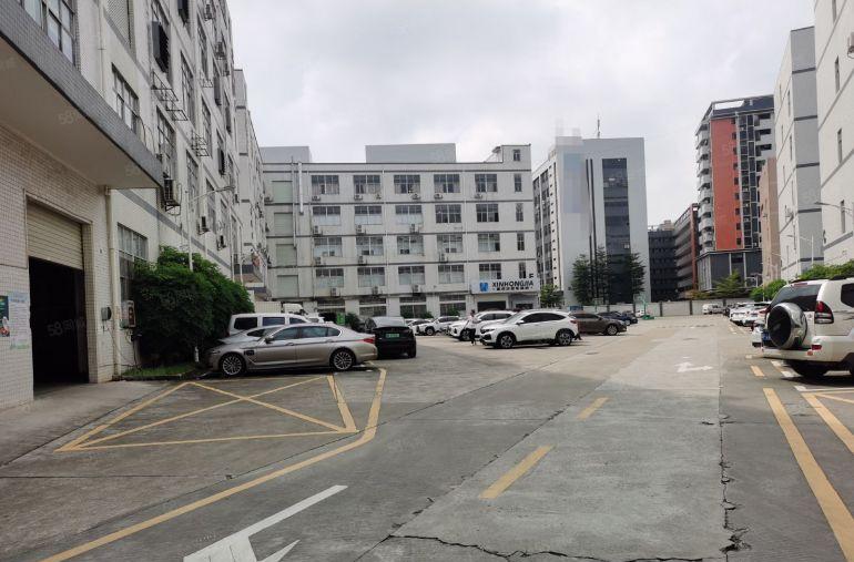 公明马山头原房东3楼整层1450平厂房出租，零公摊500起租