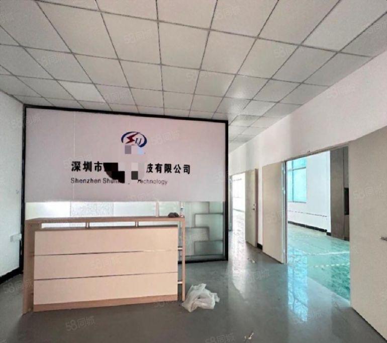 公明楼村精装厂房整层800平，2吨货梯，园区空地大停车位足